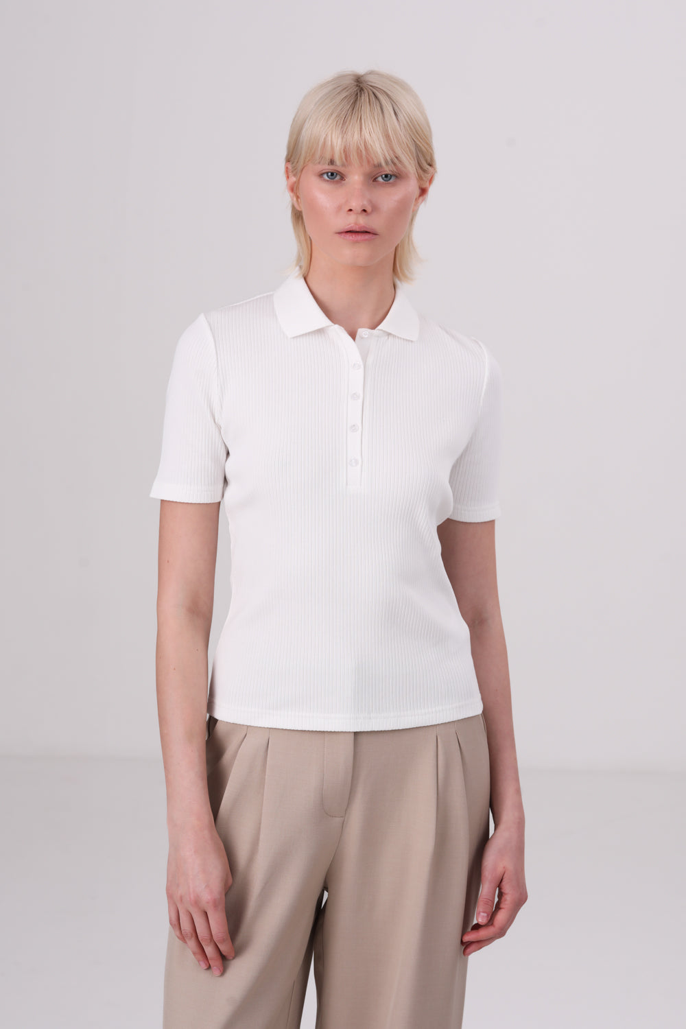 חולצת פולו ריב עם שרוולים קצרים
