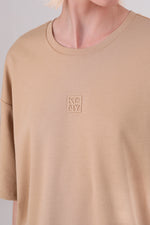 חולצת טי אוברסייז עם לוגו רקום