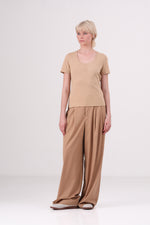 חולצת טי צמודה מריב משתנה