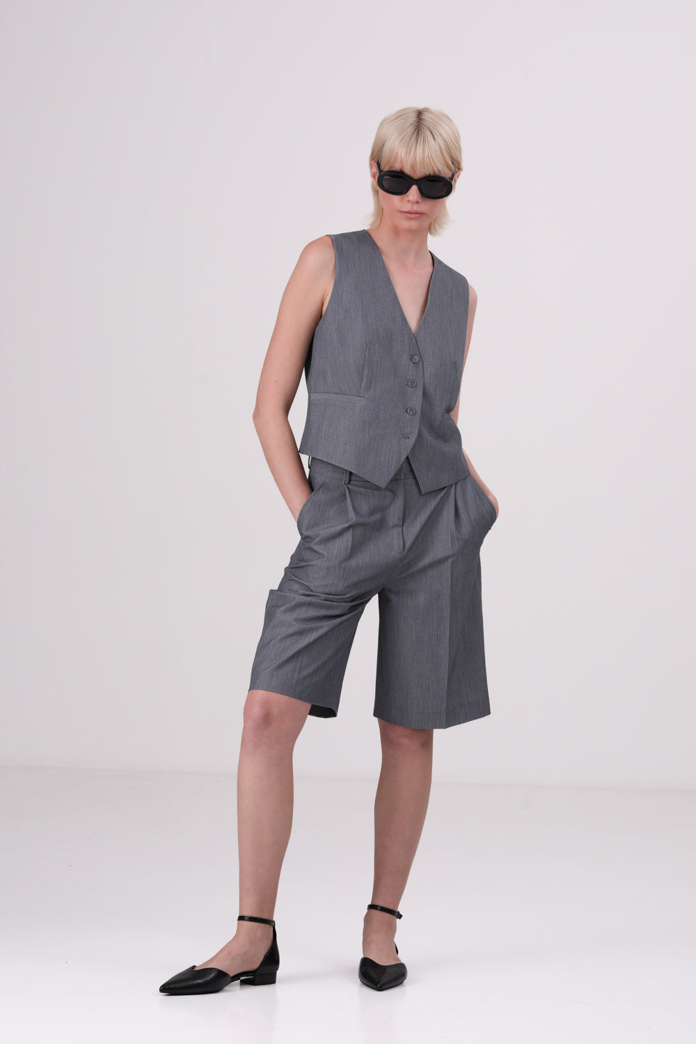 מכנס קצר מחויט