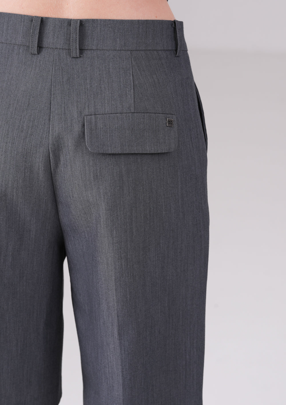 מכנס קצר מחויט