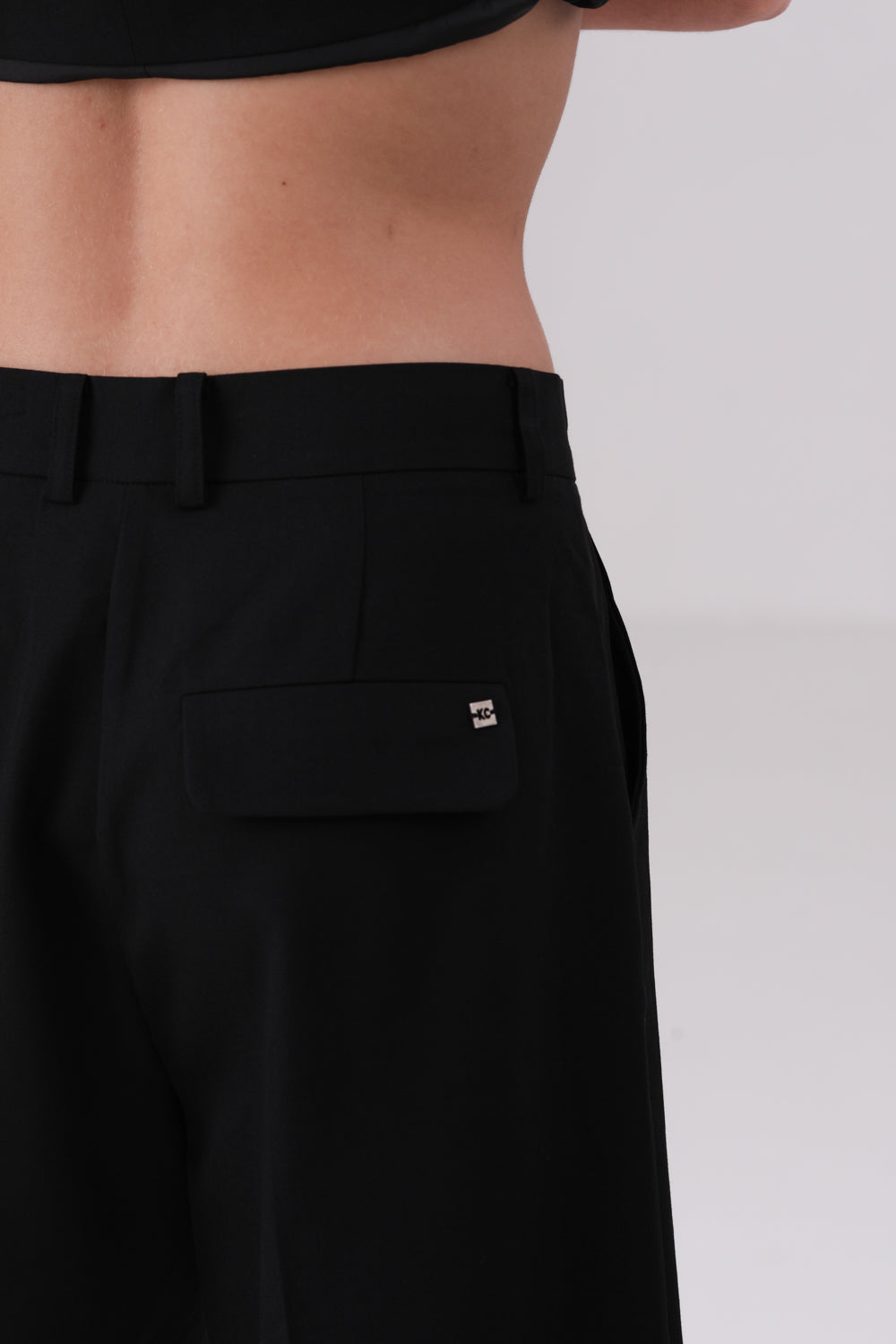 מכנס קצר מחויט