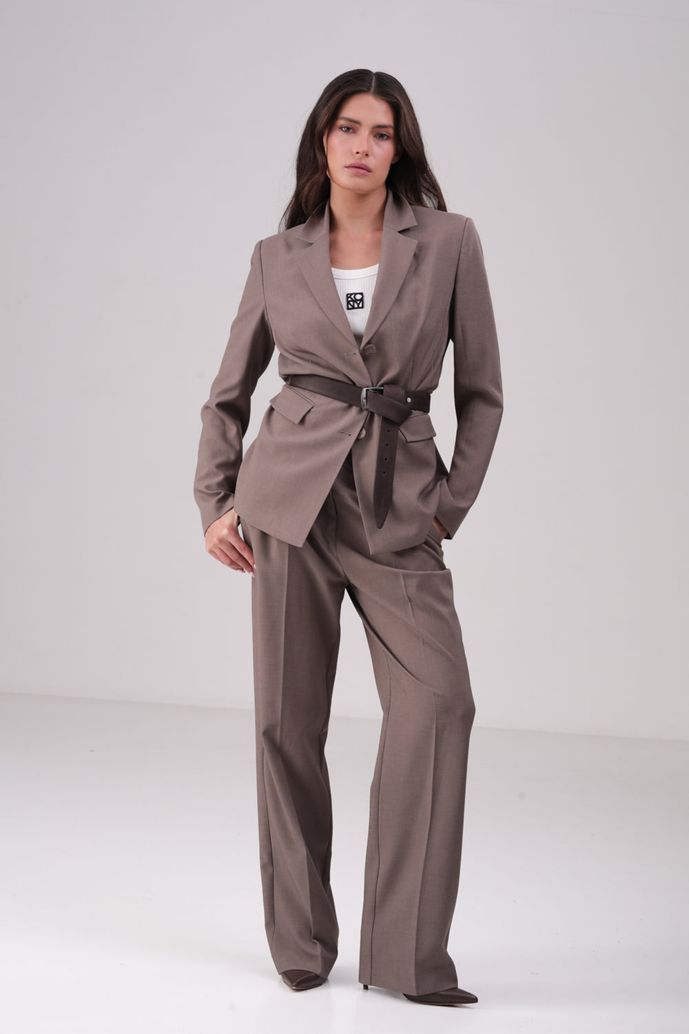 בלייזר אוברסייז בצבע חום