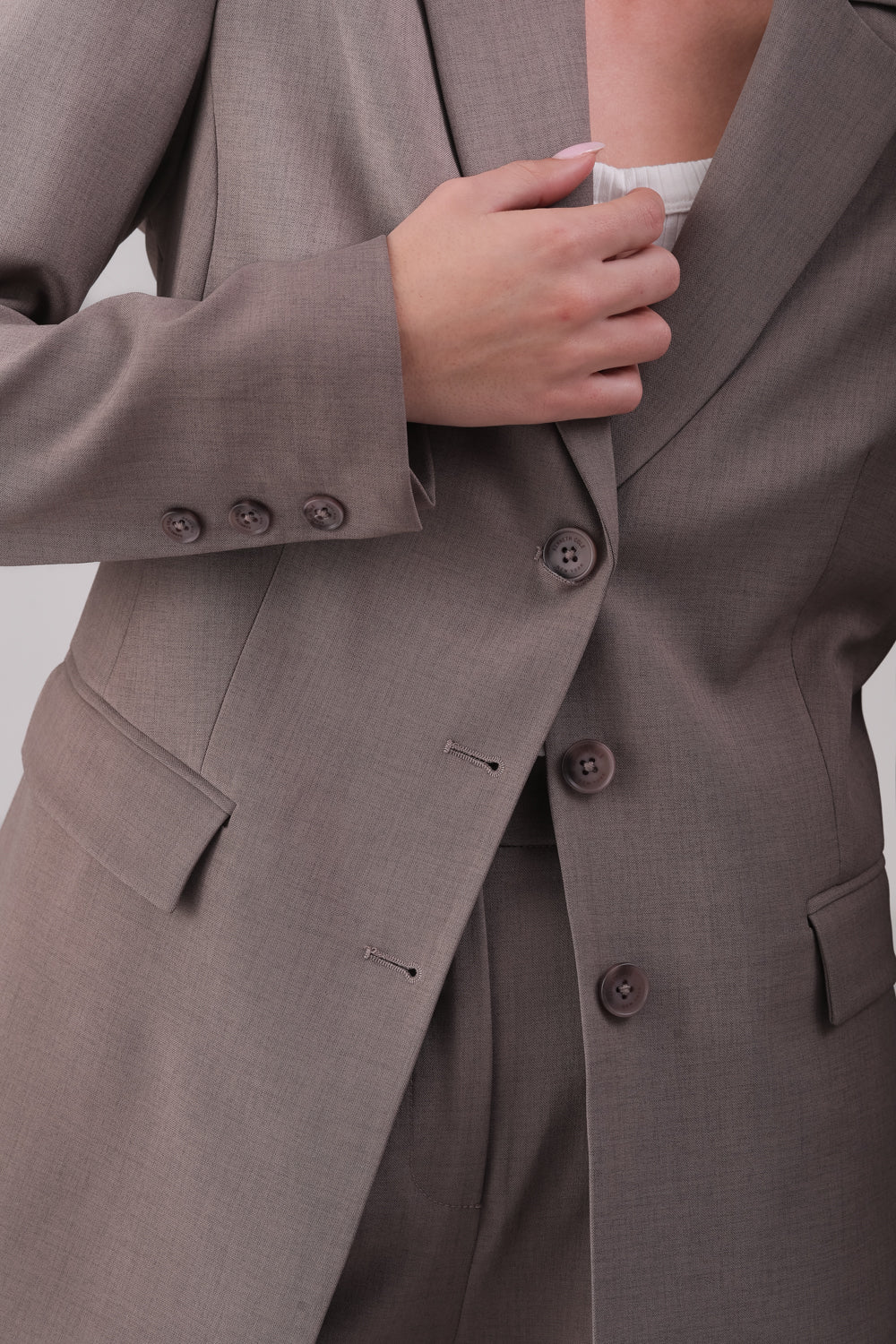 בלייזר אוברסייז בצבע חום