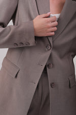 בלייזר אוברסייז בצבע חום