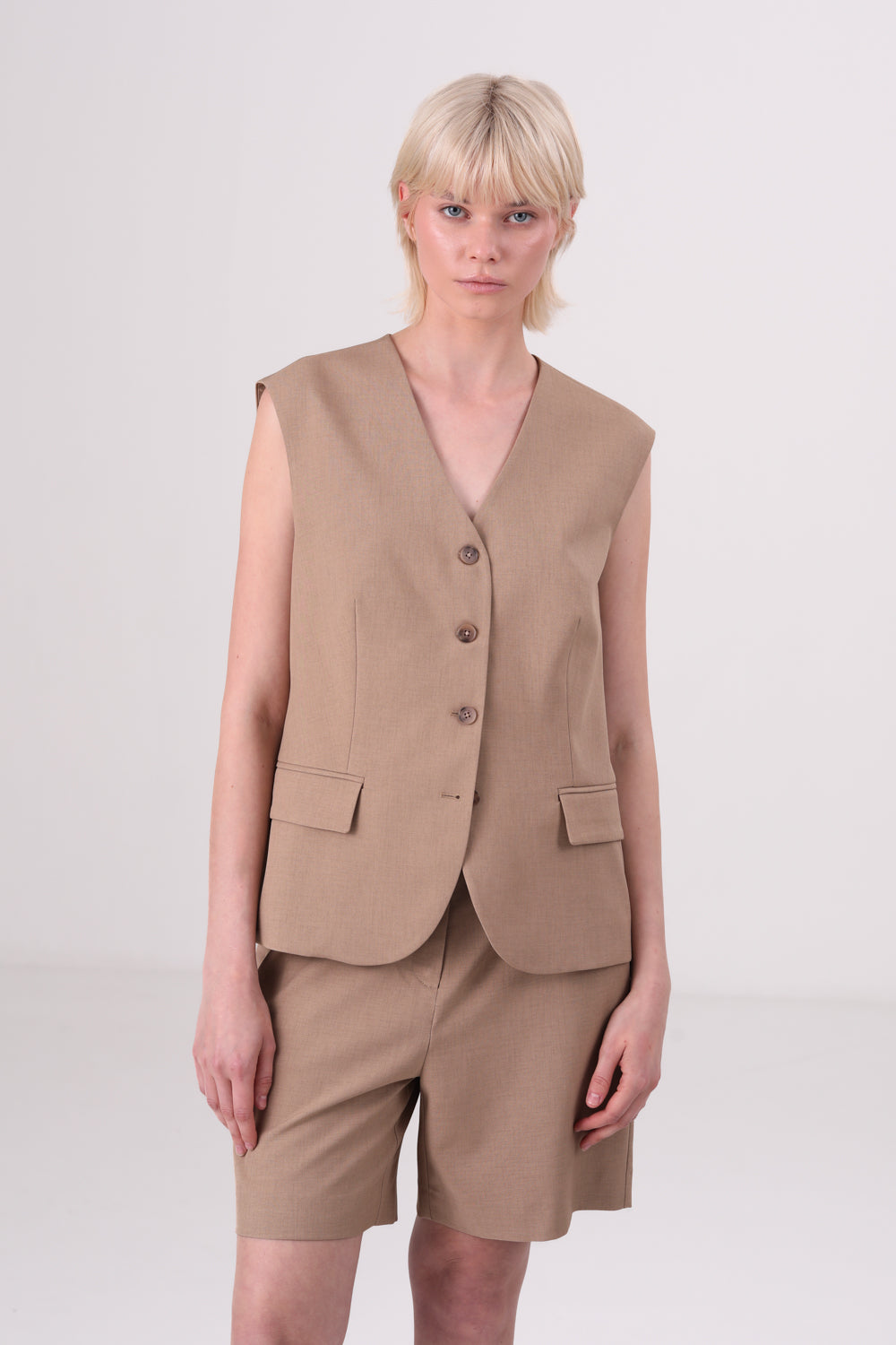 ווסט מחויט בצבע מוקה