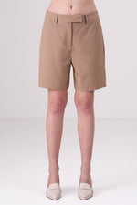 מכנס ברמודה מחויט בצבע מוקה