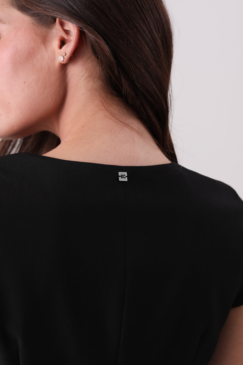 טופ צמוד עם רוכסן