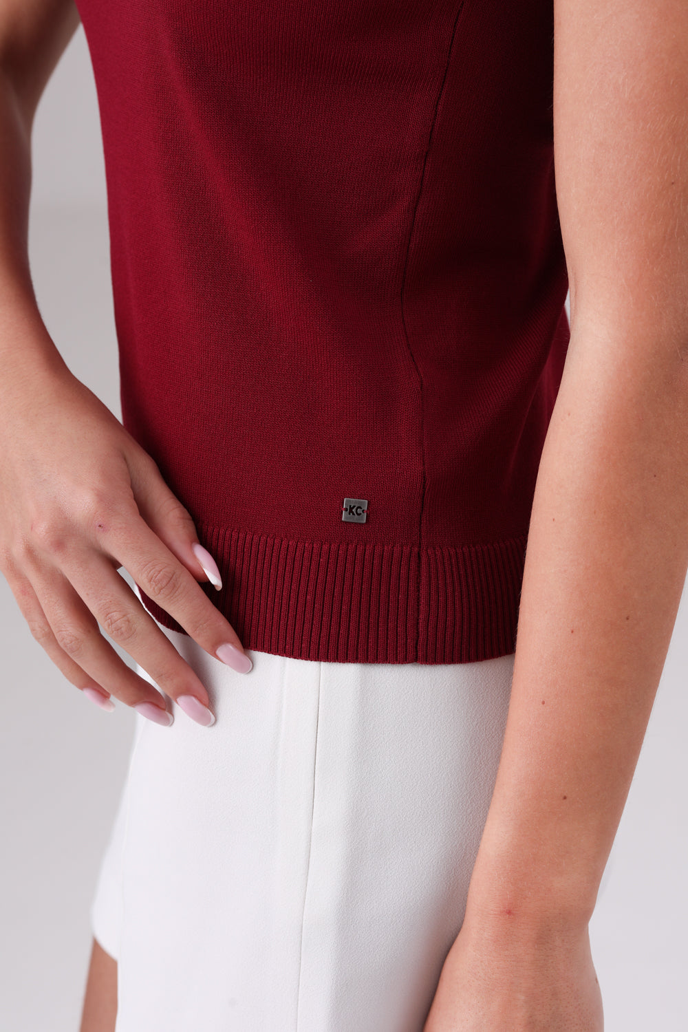 גופיה סרוגה בגזרה ישרה