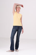 גופיית סריג ללא שרוולים לנשים