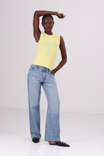 גופיית סריג ללא שרוולים לנשים