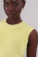 גופיית סריג ללא שרוולים לנשים