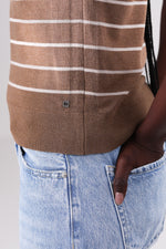 חולצת סריג עם שרוולים קצרים לנשים