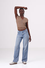 חולצת סריג עם שרוולים קצרים לנשים