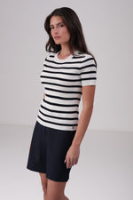 חולצת סריג פסים שרוולים קצרים