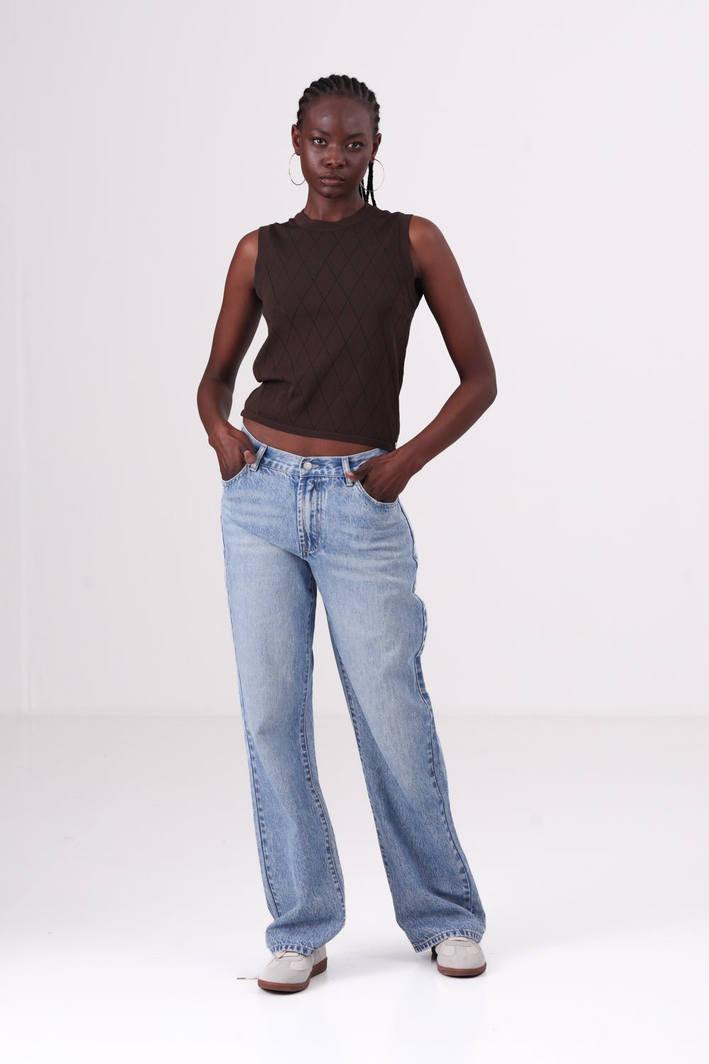 גופיית סריג ללא שרוולים עם טקסטורה לנשים