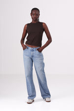 גופיית סריג ללא שרוולים עם טקסטורה לנשים