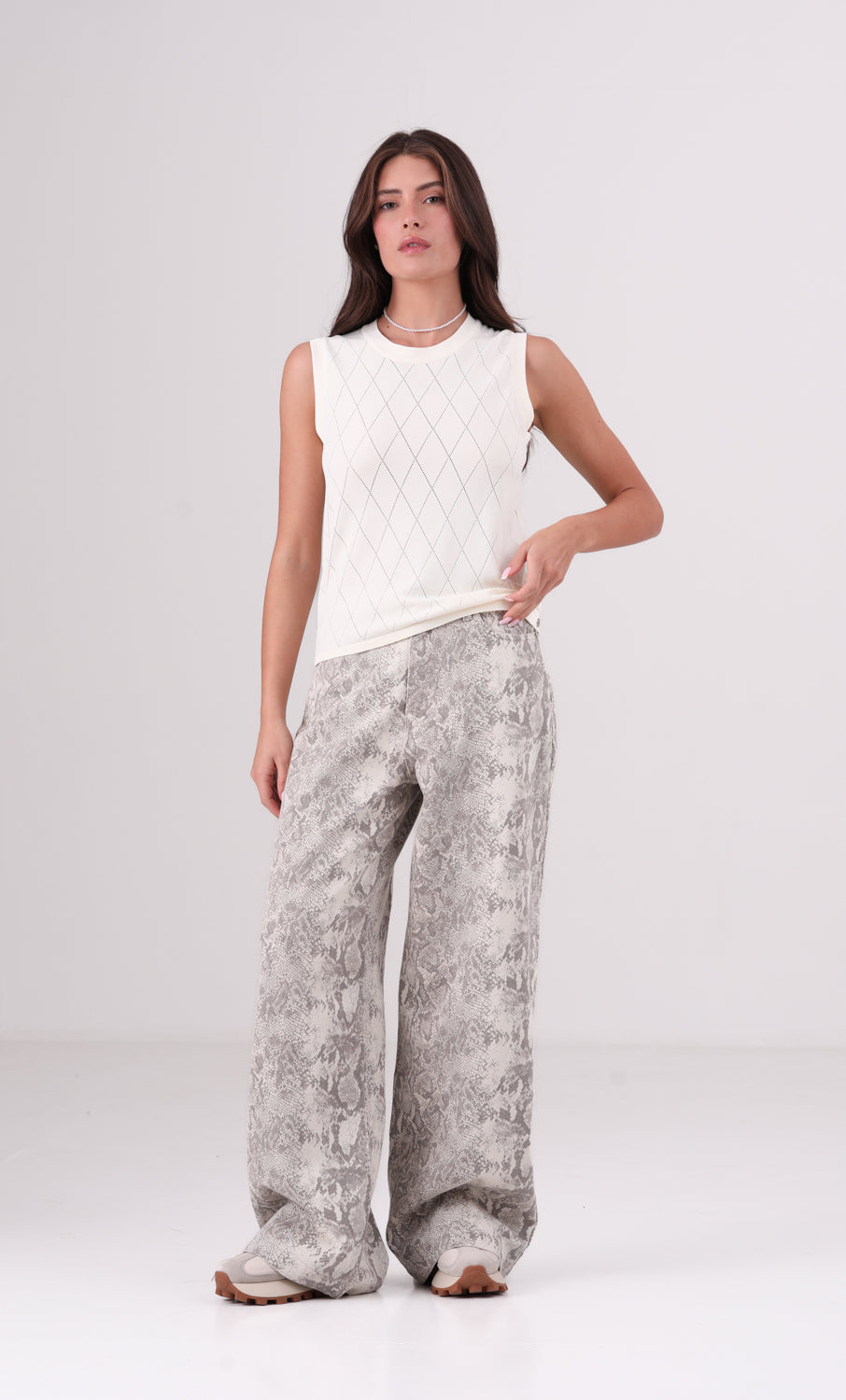 גופיית סריג ללא שרוולים עם טקסטורה לנשים