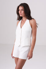 מכנס ברמודה מחויט לנשים