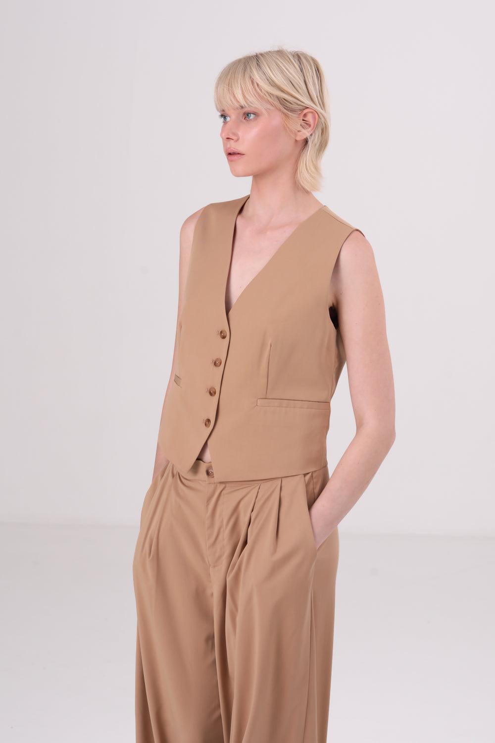 ווסט מחויט לנשים