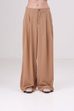 מכנס רחב עם קפלים לנשים