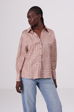 חולצה מכופתרת עם הדפס לוגו