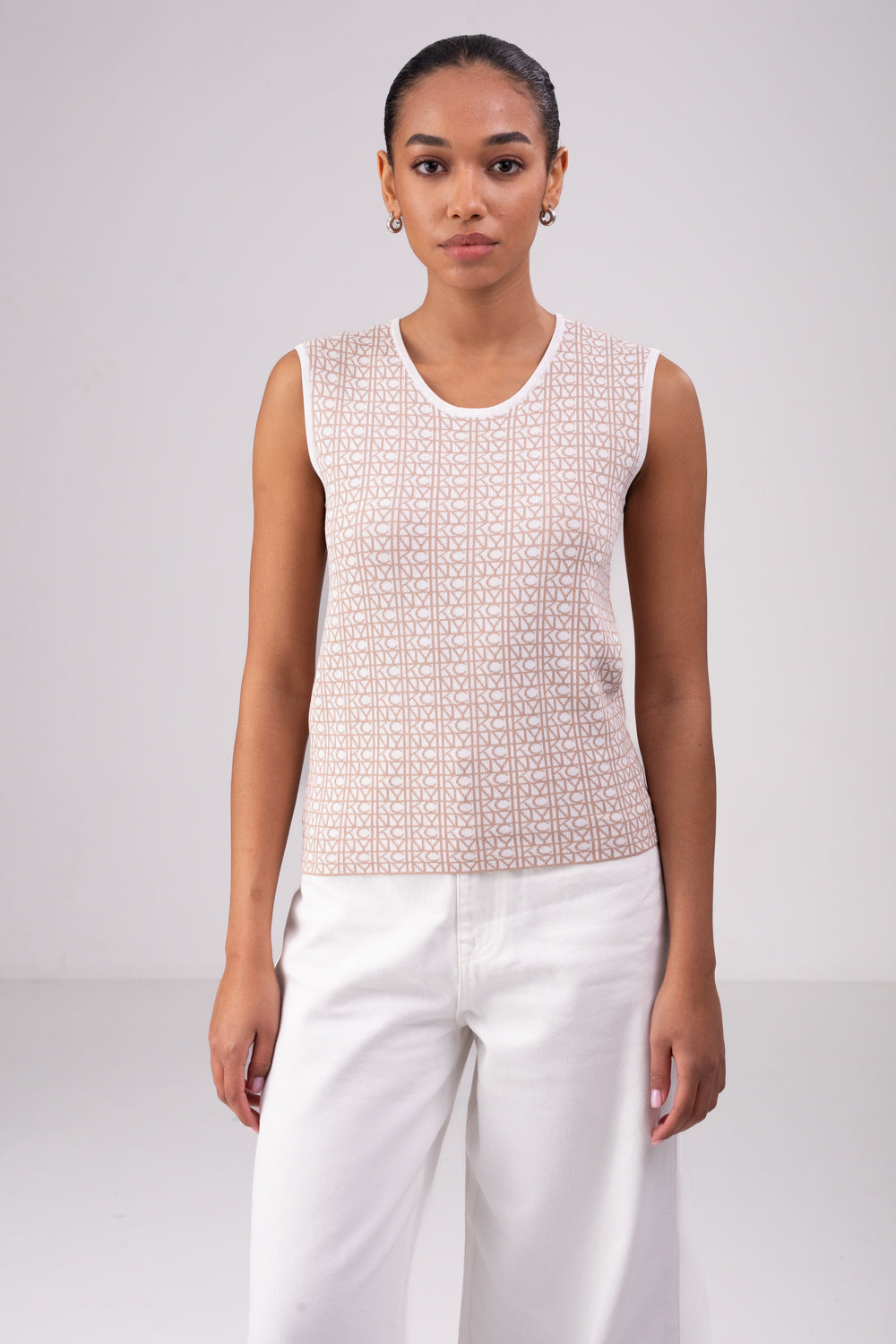 גופיית ז'קארד בגזרה ישרה