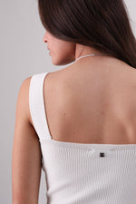 גופיית סריג עם כתפיות ריב לנשים