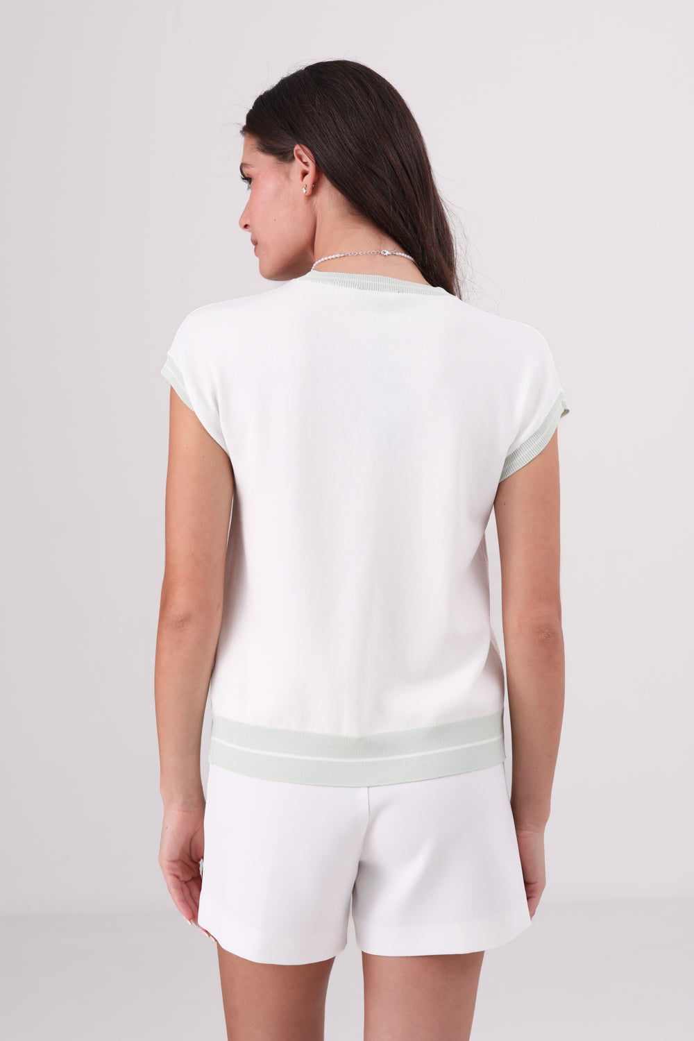 עליונית סריג קצרה לנשים