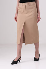 חצאית מידי מחויטת בצבע בז'