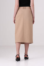 חצאית מידי מחויטת בצבע בז'