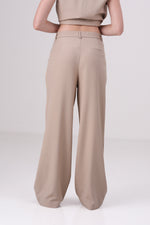 מכנסים רחבים עם קפלים לנשים