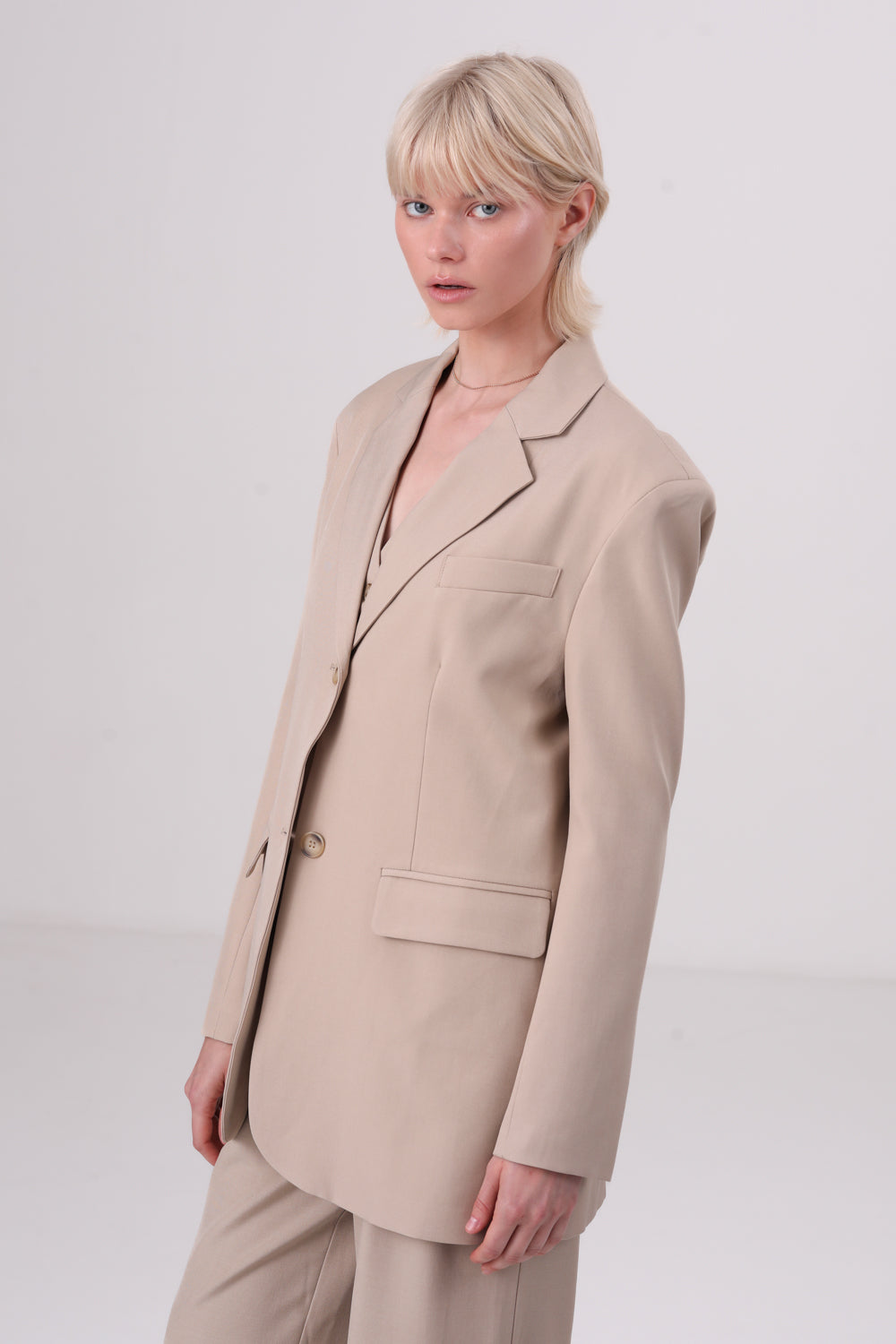 בליזר אוברסייז לנשים