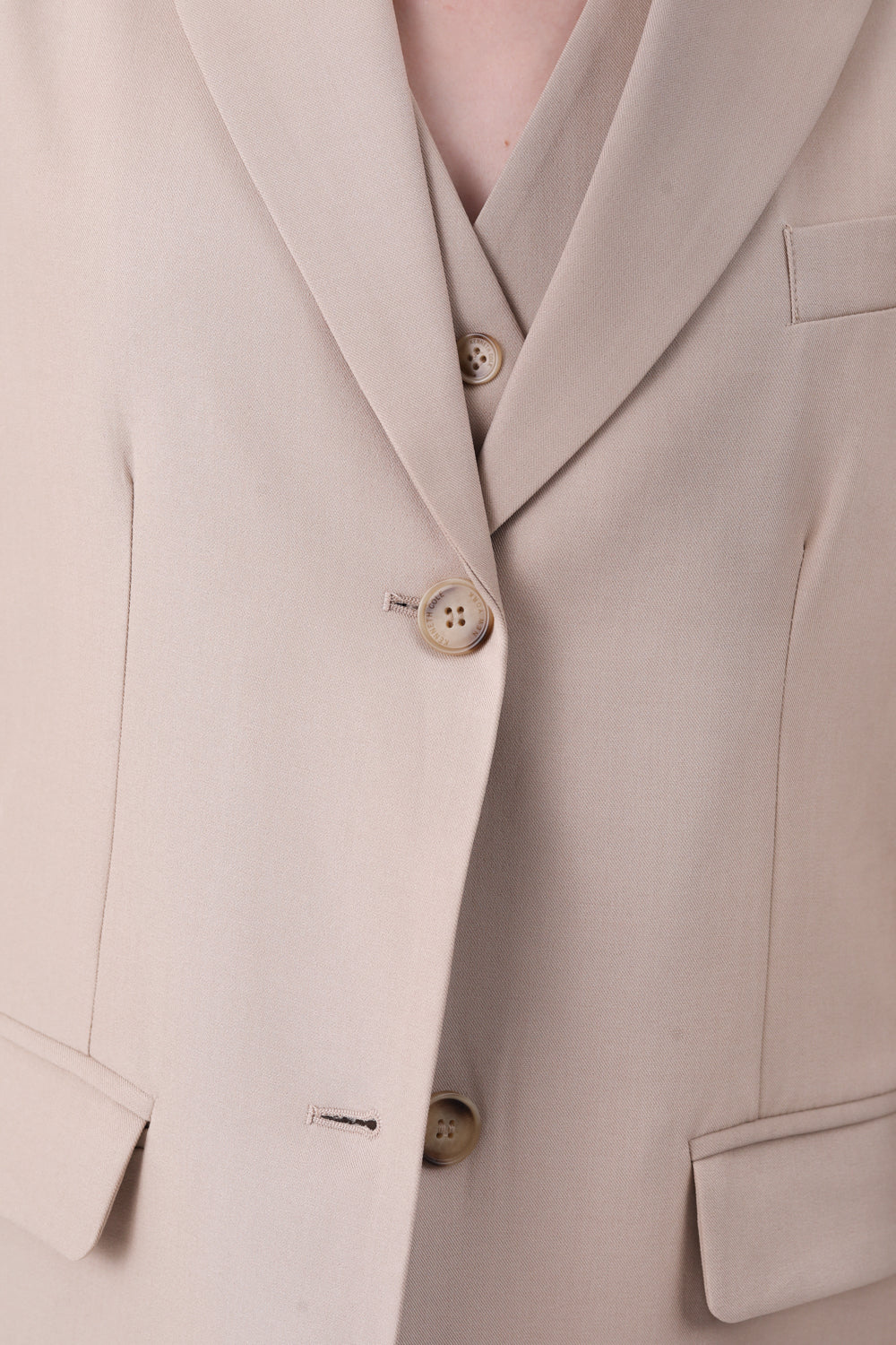 בליזר אוברסייז לנשים