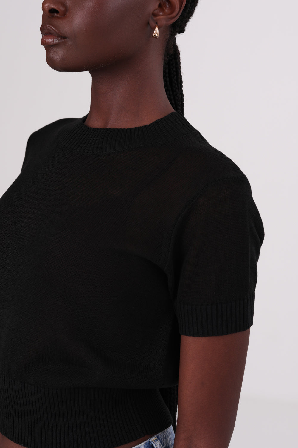 חולצת סריג עם שרוולים קצרים לנשים