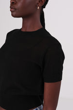 חולצת סריג עם שרוולים קצרים לנשים