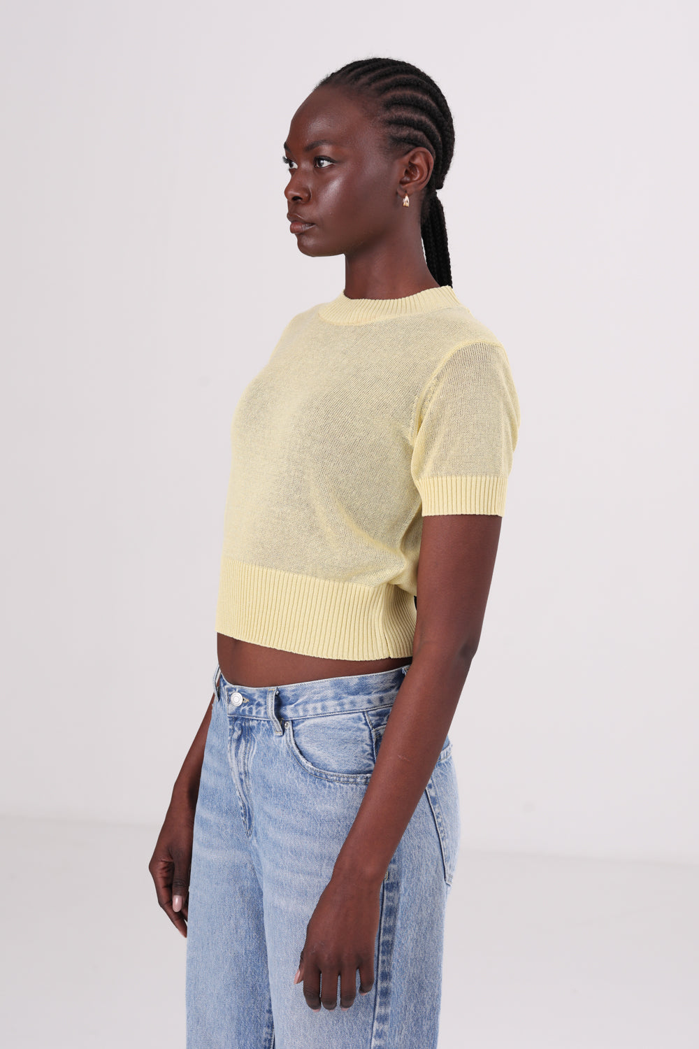 חולצת סריג עם שרוולים קצרים לנשים