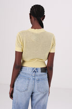 חולצת סריג עם שרוולים קצרים לנשים