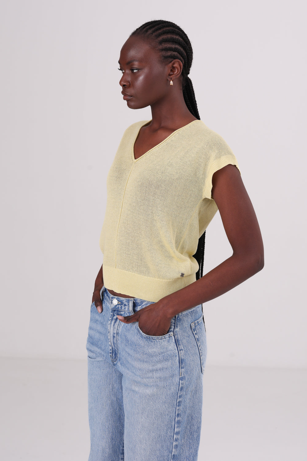 חולצת סריג עם כתף רחבה לנשים