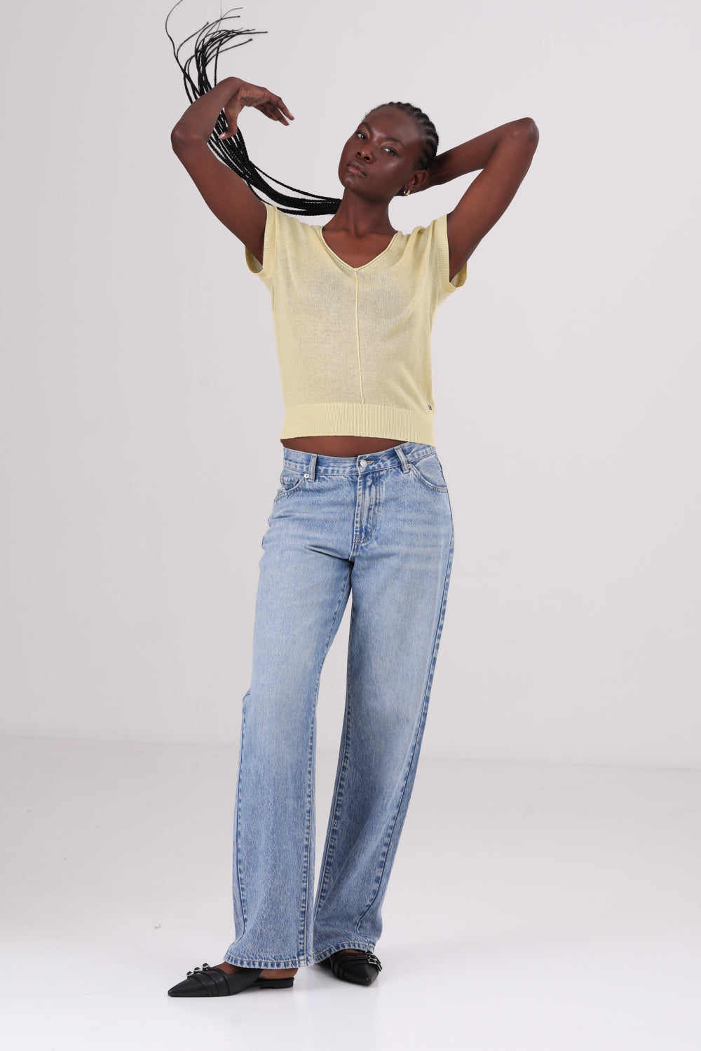 חולצת סריג עם כתף רחבה לנשים