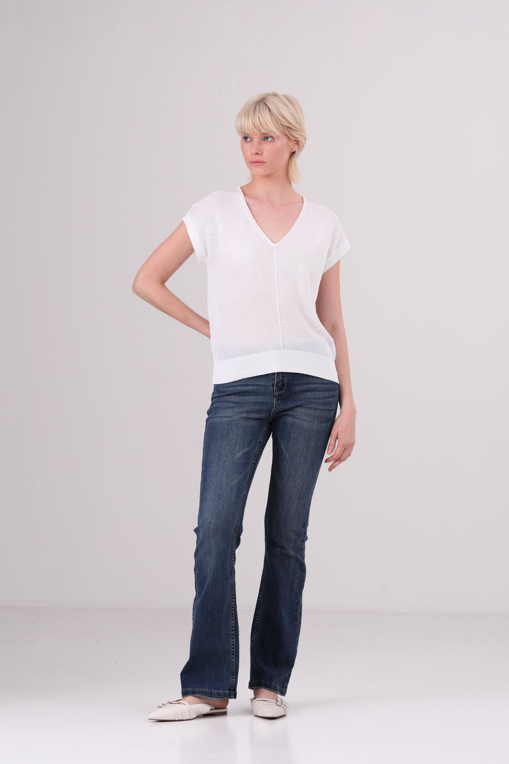 חולצת סריג עם כתף רחבה לנשים