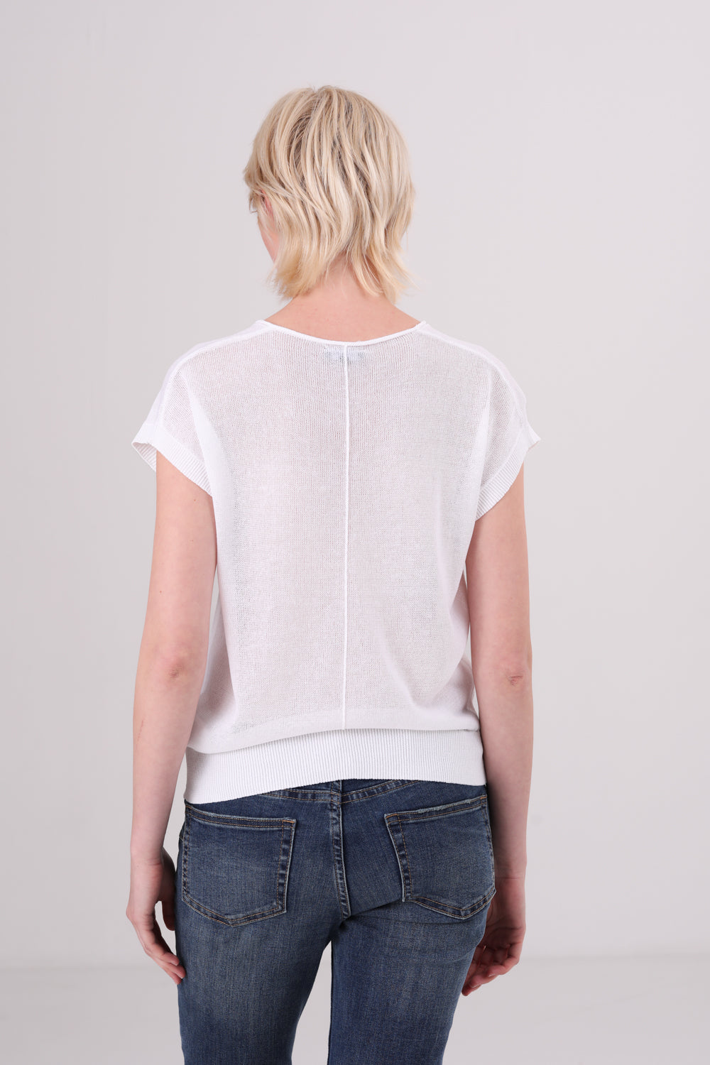 חולצת סריג עם כתף רחבה לנשים