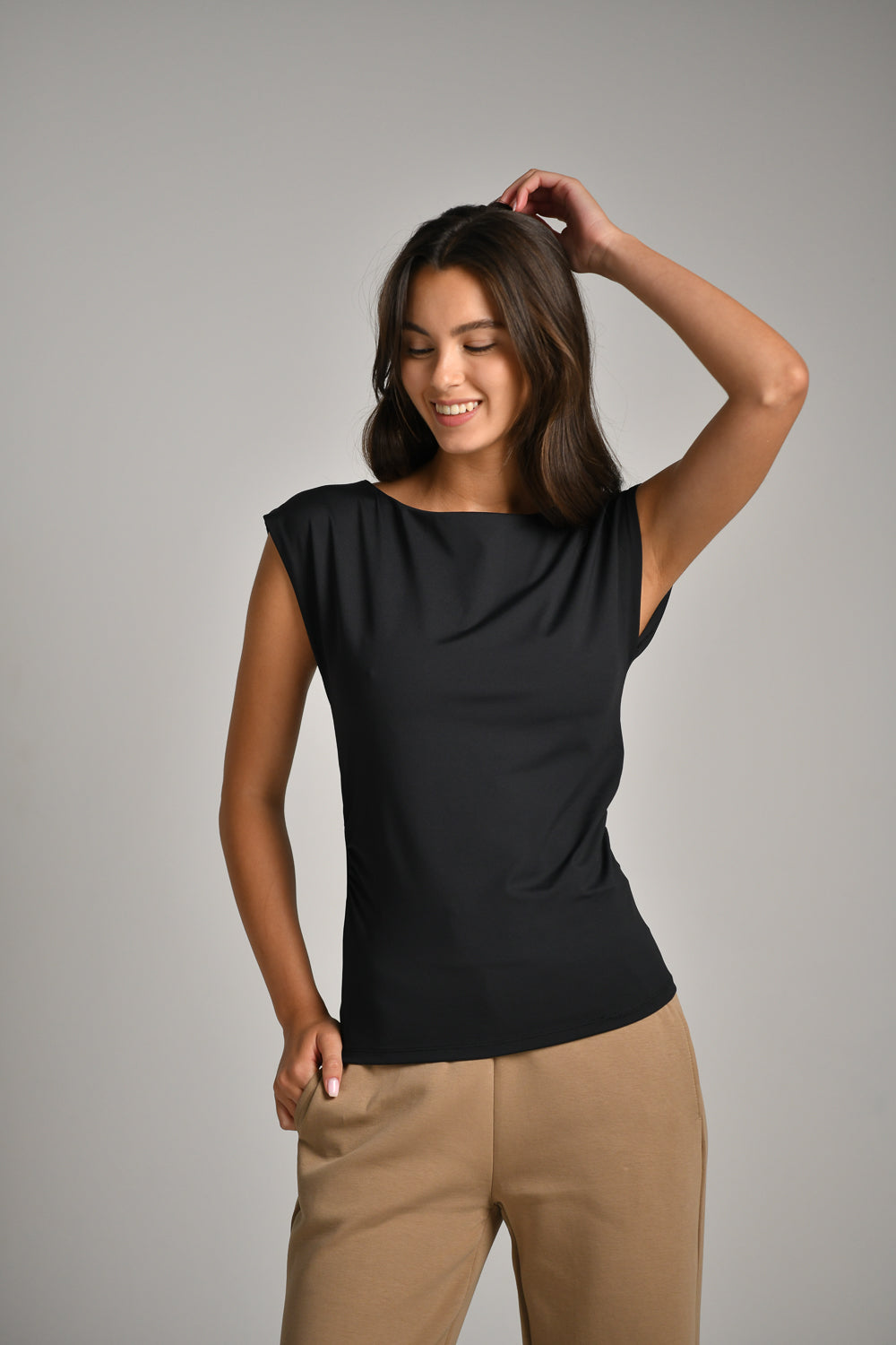 טופ אלסטי ללא מפתח לנשים