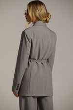 בלייזר בגזרת אוברסייז עם חגורת מותן | קנת קול