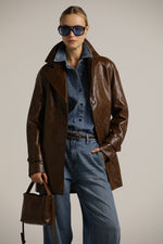 מעיל טראנץ דמוי עור בדפוס מנוחש | קנת קול