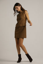 שמלת מיני ללא שרוולים עם חגורה | קנת קול