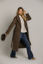 חולצה מכופתרת עם עניבה תואמת | קנת קול