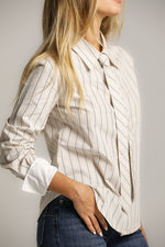 חולצה מכופתרת עם עניבה תואמת | קנת קול