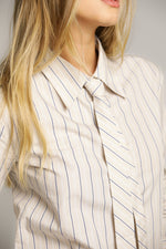 חולצה מכופתרת עם עניבה תואמת | קנת קול