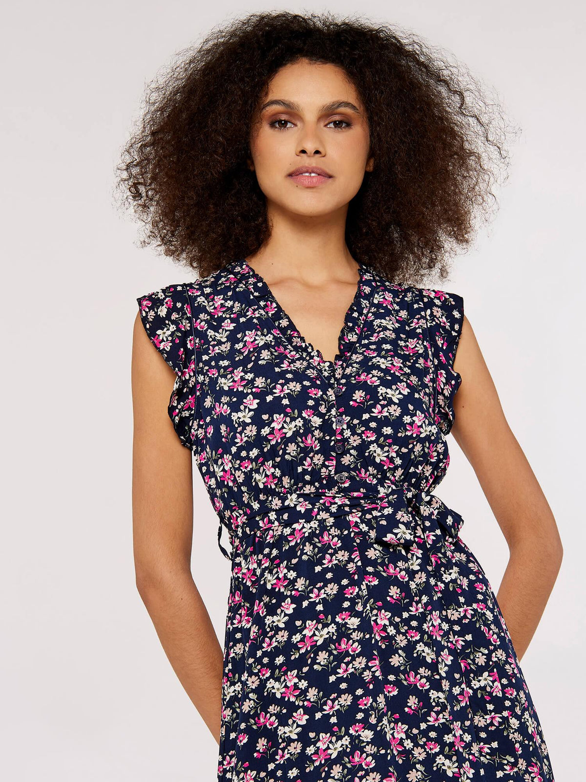 שמלת מקסי פרחונית בצבע נייבי - MASHBIR//365